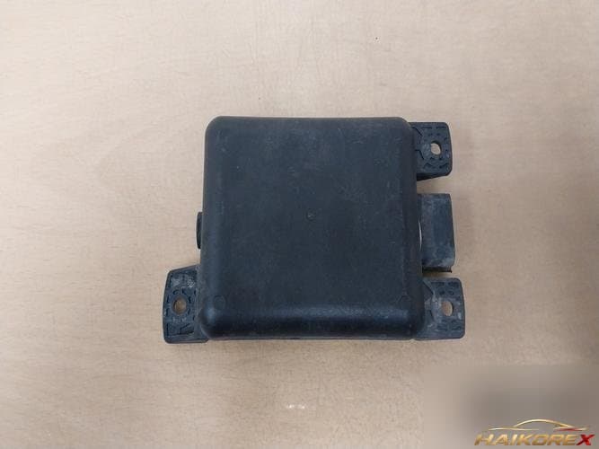 GM Daewoo Trax 2017 — датчик парковки задний правый 42358266
