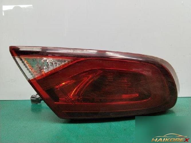 Chrysler 200 2015 — комбинированный задний фонарь левый 68110361AA
