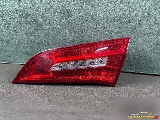 Kia K7 2012 — крышка багажника (белая)