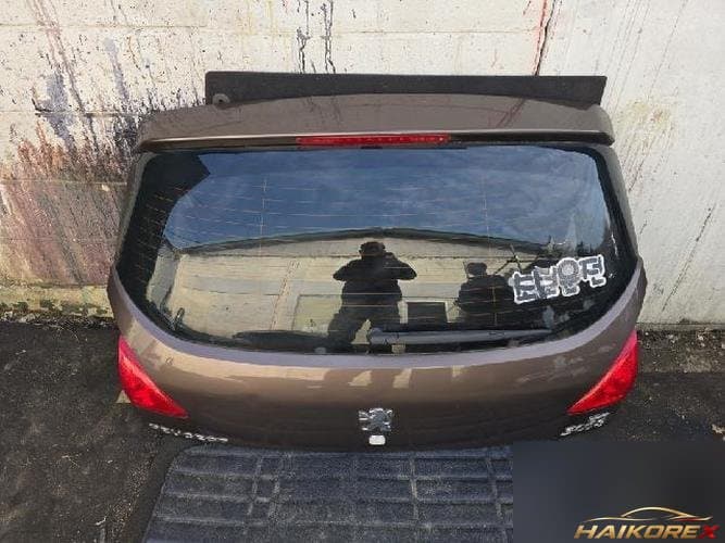 Peugeot 3008 2014 — крышка багажника