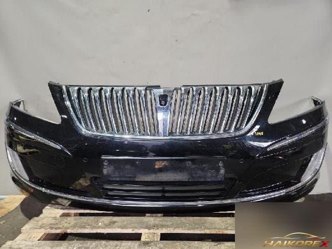 Hyundai Equus 2010 — передний бампер