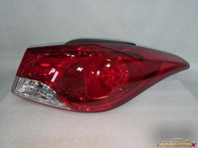 Hyundai Avante 2013 — фонарь задний комбинированный правый (сторона пассажира) 92402 3X060