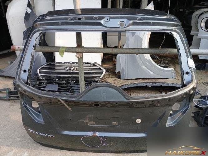 Hyundai Tucson 2021 — дверь багажника