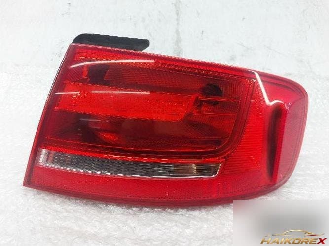 Audi A4 2009 — фонарь задний комбинированный правый (8K5945096D)