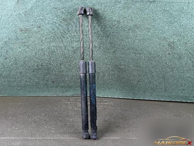 Kia Mohave 2008 — газовый упор капота 81160-2J001