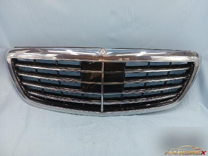 Mercedes-Benz S-Class W222 2015 — передняя решётка радиатора