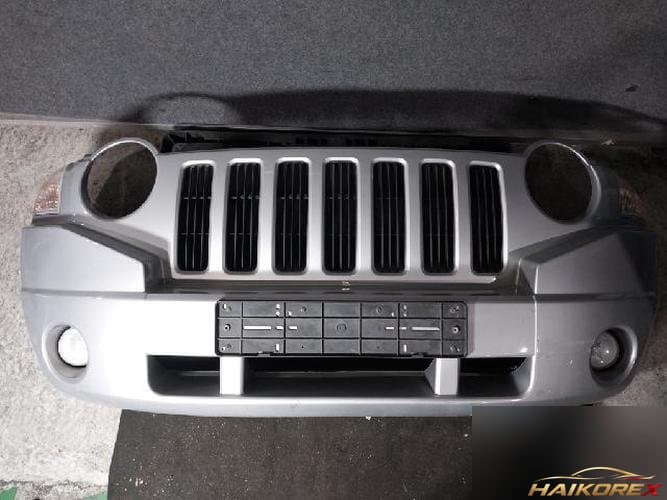Jeep Compass 2010 — передний бампер
