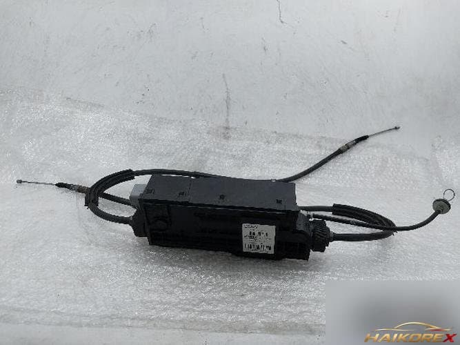 BMW 7 Series 2009 — модуль EPB (Electronic Parking Brake)