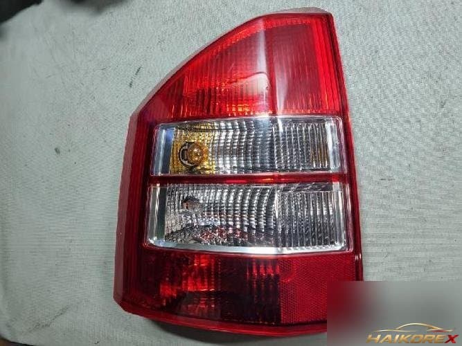 Jeep Compass 2010 — фонарь задний в сборе левый (комбинированный)