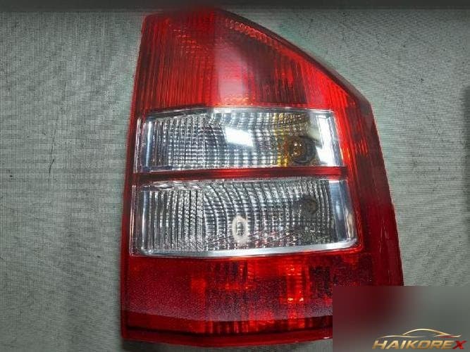 Jeep Compass 2010 — комбинированный фонарь задний правый (пассажирский)