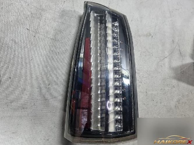 Cadillac STS 2009 — комбинированный задний фонарь правый 25754022