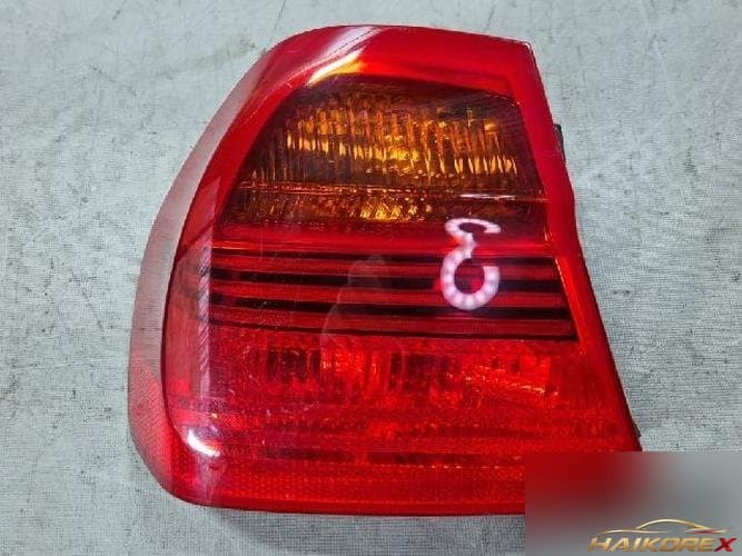 BMW 3 Series 2008 — фонарь задний левый (комбинированный) 6937457