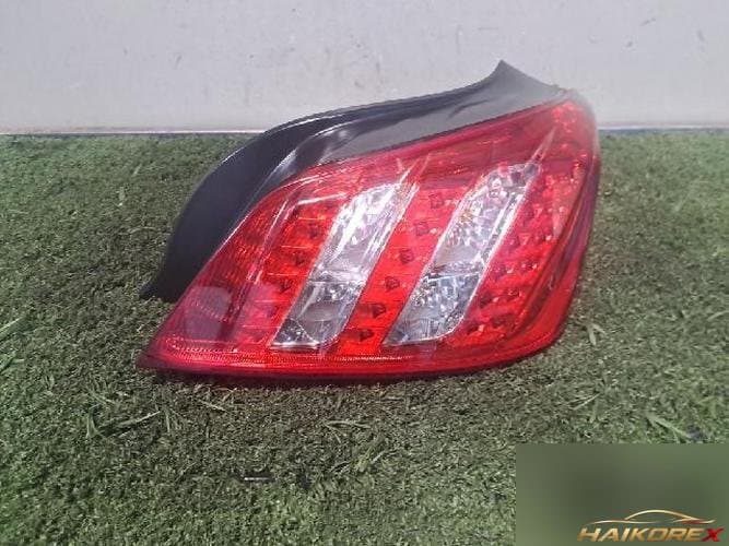 Peugeot 508 2013 — фонарь задний правый (комбинированный)