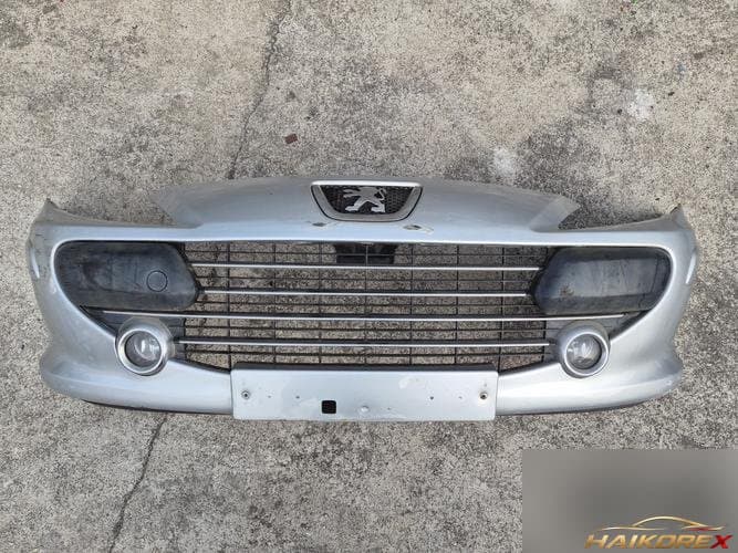 Peugeot 307 2006 — передний бампер 9653345477