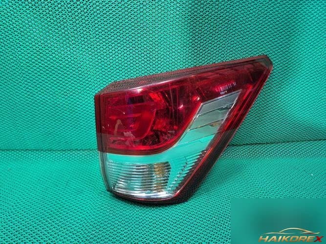 KG Mobility Korando 2016 — комбинированный задний фонарь правый (пассажирский) 8360221500