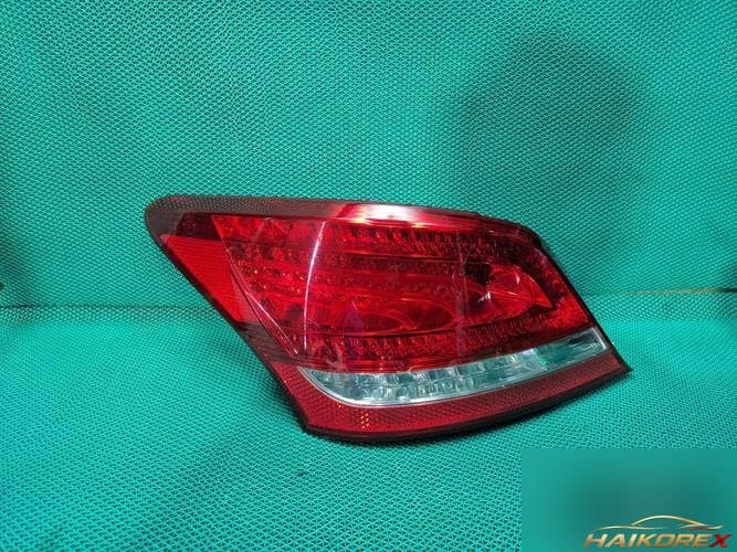Hyundai Equus 2012 — комбинированный фонарь задний левый (водительский) 924013N000