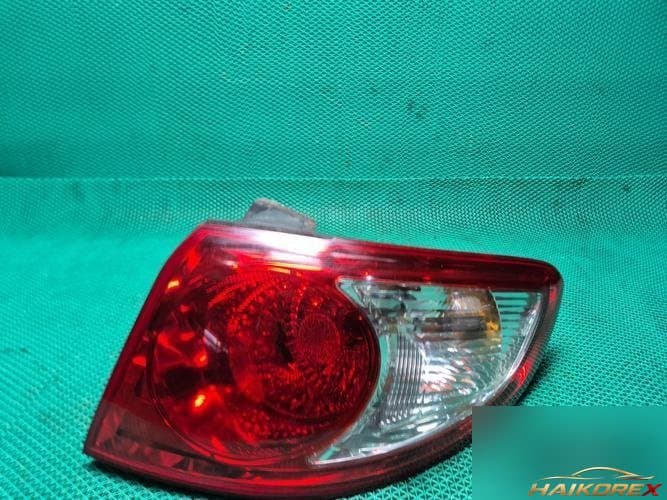 Hyundai Santa Fe 2006 — комбинированный задний фонарь правый (пассажирский) 924022B000