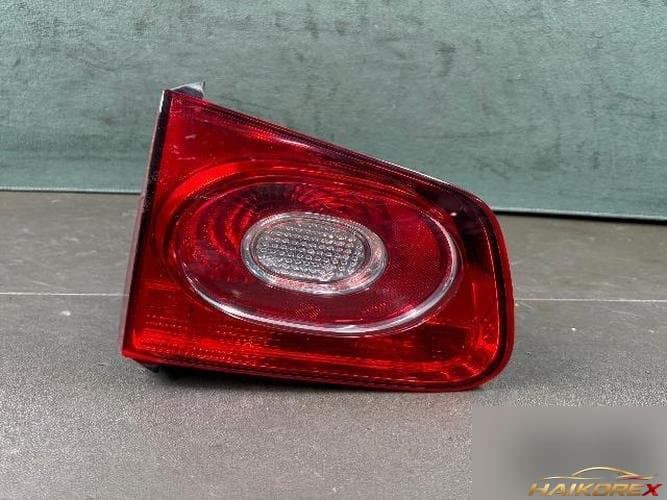 Volkswagen Tiguan 2010 — накладка двери задняя левая 1