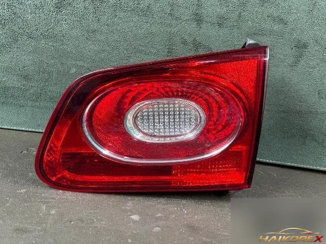 Volkswagen Tiguan 2010 — фонарь багажника белый