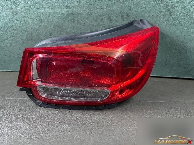 Chevrolet Malibu 2012 — фонарь комбинированный задний правый