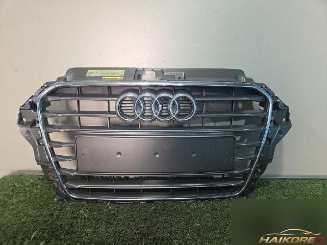 Audi A3 2015 — решетка радиатора