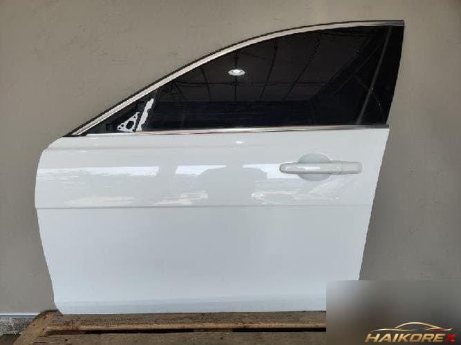 Jaguar XE 2016 — передняя дверь левая