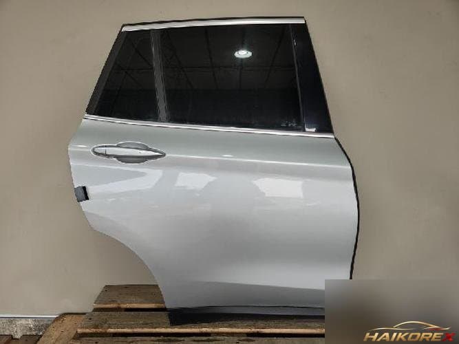BMW X1 F48 2017 — дверь задняя правая