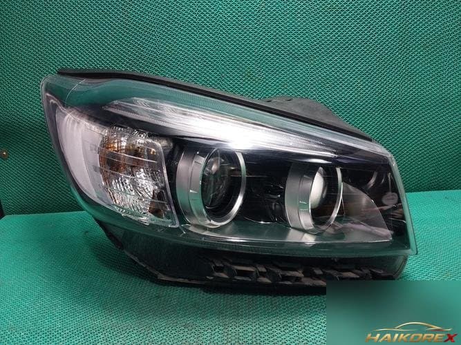 Kia Sorento 2016 — фара правая HID 92102C5100