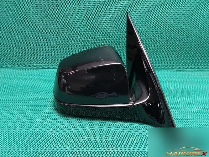 BMW 5 Series 2012 — боковое зеркало правое 7283676