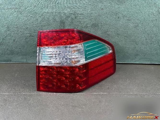 Kia Mohave 2010 — фонарь задний комбинированный правый (LED)