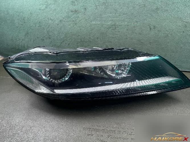 Volkswagen Phaeton 2012 — фара головного света правая HID