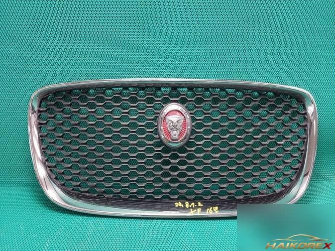 Jaguar XF 2016 — решетка радиатора GX638A100BA