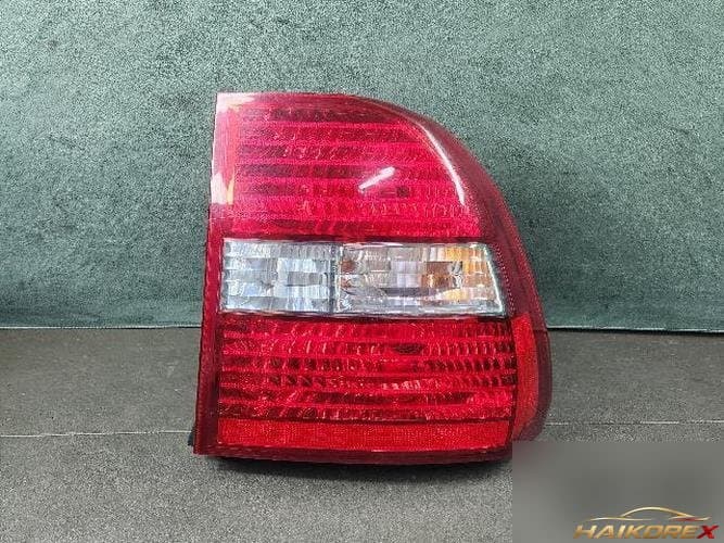 Kia Sportage 2006 — фара задняя правая (комбинированная)