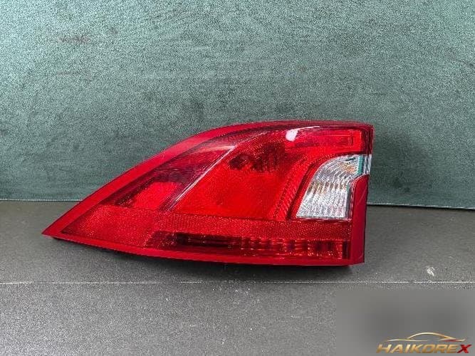 Volvo S60 2015 — комбинированный фонарь задний левый (водительский) 2
