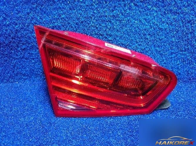 Audi A8 2012 — накладка двери задней левая 4H0945093