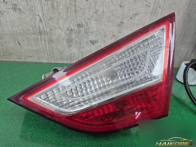 Hyundai Sonata 2010 — фонарь багажника белый (трёхконтактный)