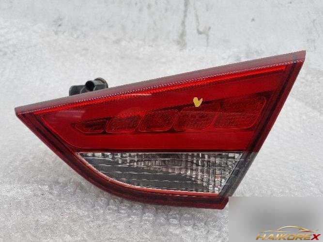 Hyundai Sonata 2014 — фонарь подсветки багажника белый 92404-3S3 правый