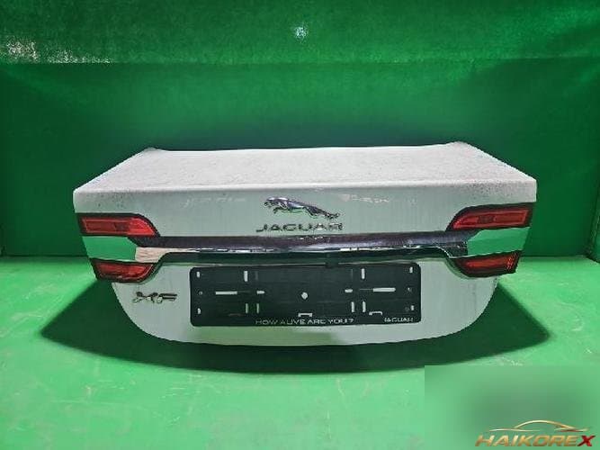 Jaguar XF 2015 — крышка багажника CX23-40110-AD