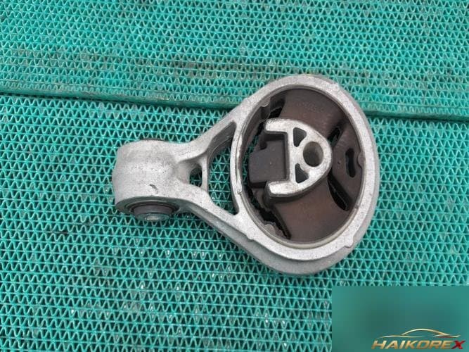 MINI Countryman 2015 — опора двигателя