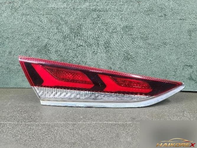 Hyundai Sonata 2019 — накладка задней двери левая