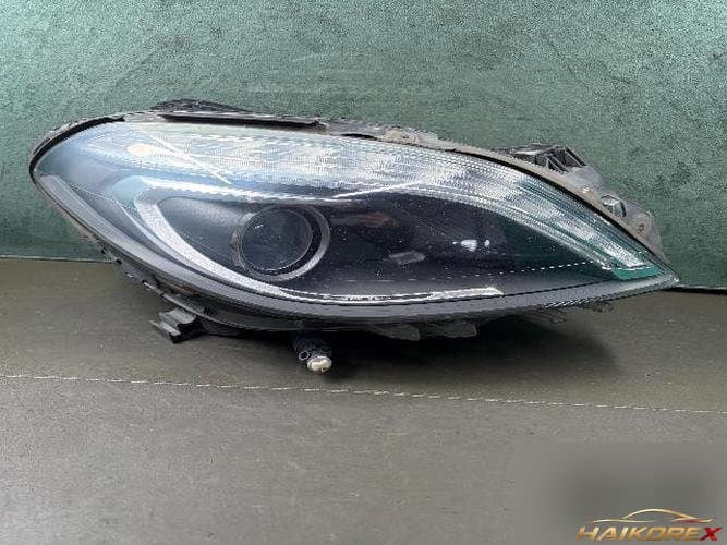 Mercedes-Benz B-Class 2013 — фара правая A 246 820 92 61