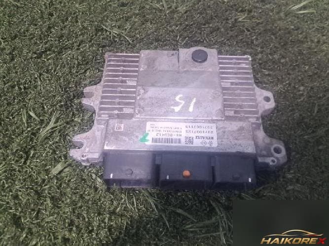 Renault SM6 2019 — блок управления двигателем ECU 237106711R