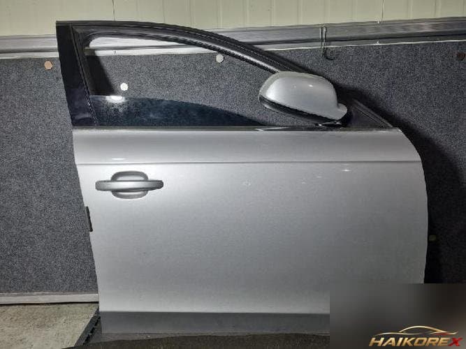 Audi A4 2010 — дверь передняя правая в сборе