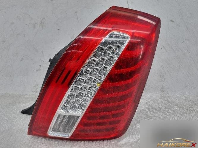 Kia Opirus 2010 — фонарь задний в сборе правый (комбинированный) 92402-3P800