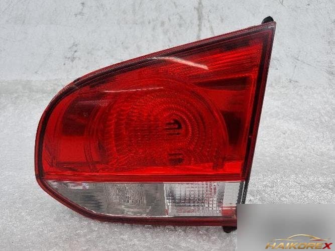 Volkswagen Golf 2012 — задний фонарь правый (белый) 5K0945094G