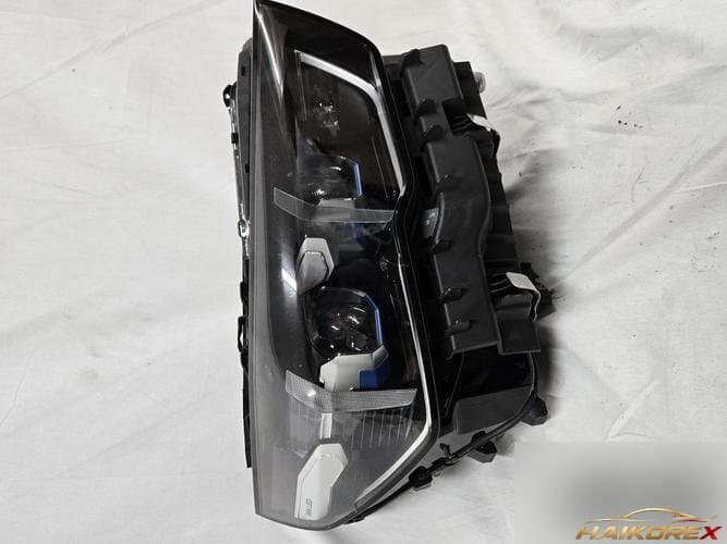 BMW 5 Series 2023 — фара правая 5A798D208