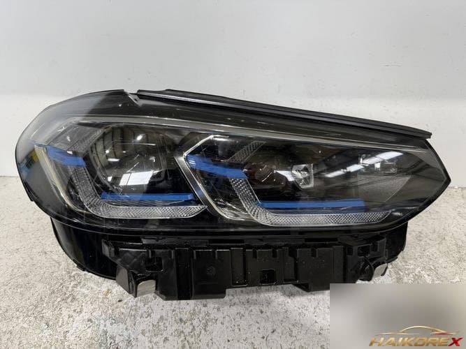 BMW X3 2022 — фара передняя правая