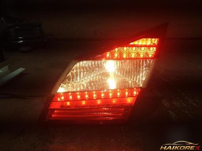 Hyundai Genesis 2011 — фонарь задний внутренний правый (LED)