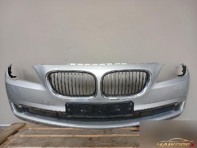 BMW 7 Series 2010 — передний бампер