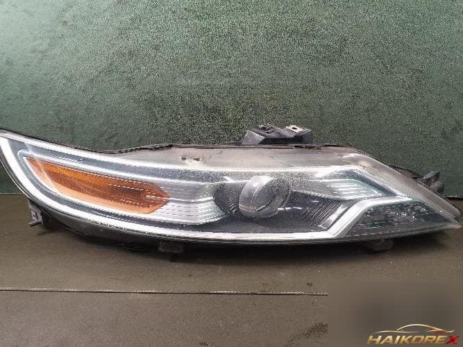 Ford Taurus 2010 — фара головного света правая